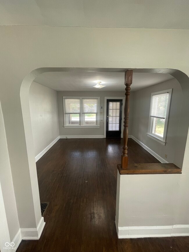 Foto del edificio - 841 N Emerson Ave