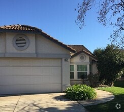 Building Photo - 8574 Summer Knoll Way