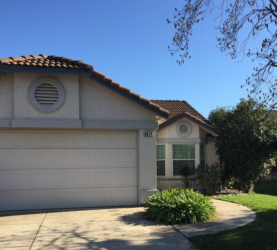 Primary Photo - House for Rent