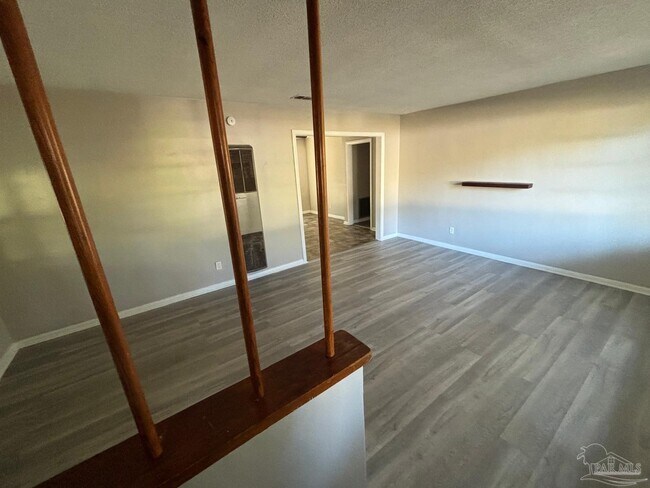 Foto del edificio - 1012 Kearny Dr