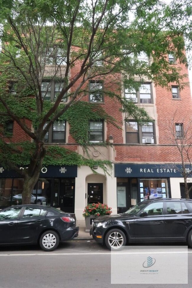 Building Photo - 4236 N Broadway