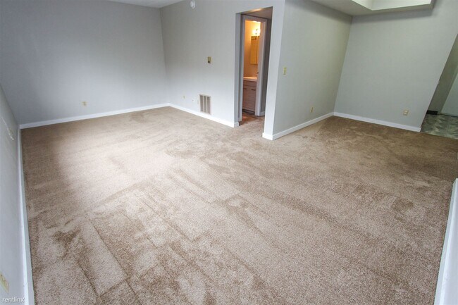 Foto del edificio - 2 br, 1 bath House - 204 Elliott Rd