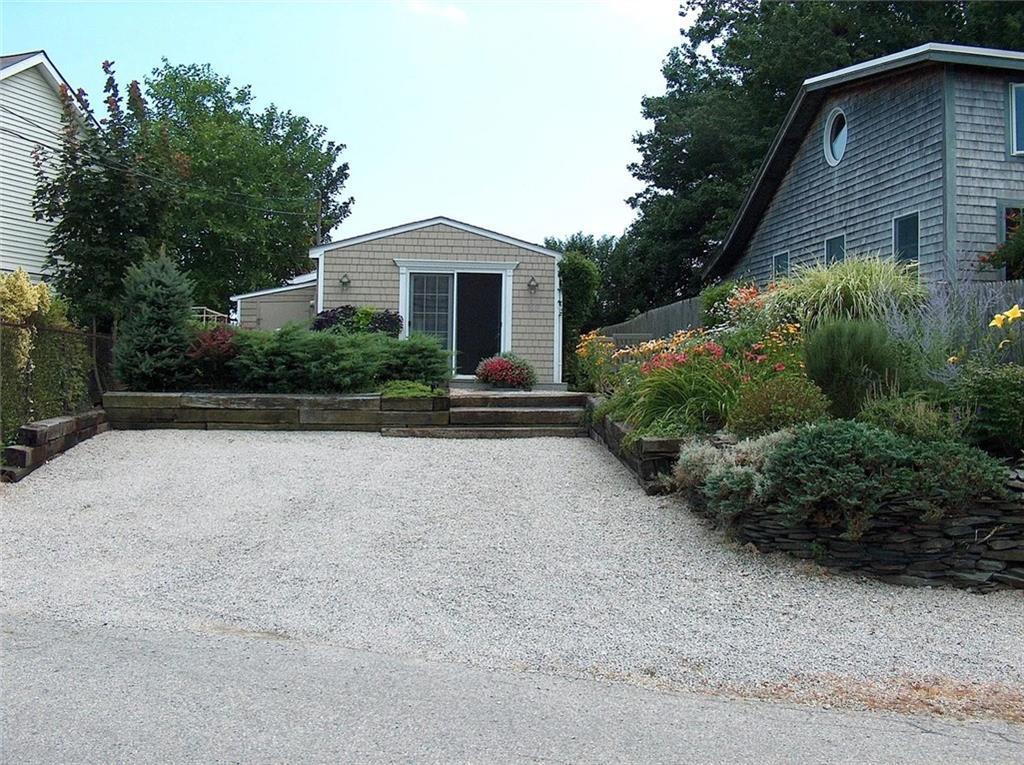 Foto principal - 322 Riverside St
