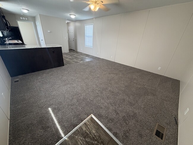 Building Photo - 38052 Johannes Dr