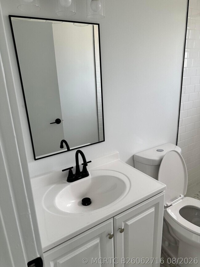 Foto del edificio - 7145 Huntington Ln