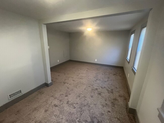 Building Photo - 3 Bedroom 1.5 Bath Single Family Home for Rent