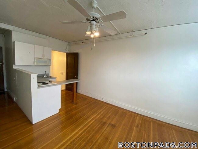 Foto del edificio - 91 Westland Ave