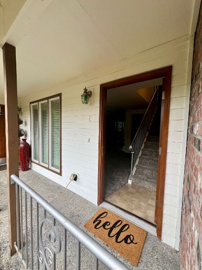 Building Photo - PENDING APPLICATION; 2-Story Townhome - W/...
