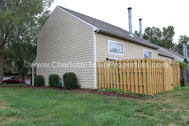 Building Photo - 6115 Heathstone Ln