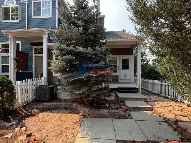 Building Photo - 737 Snowberry St