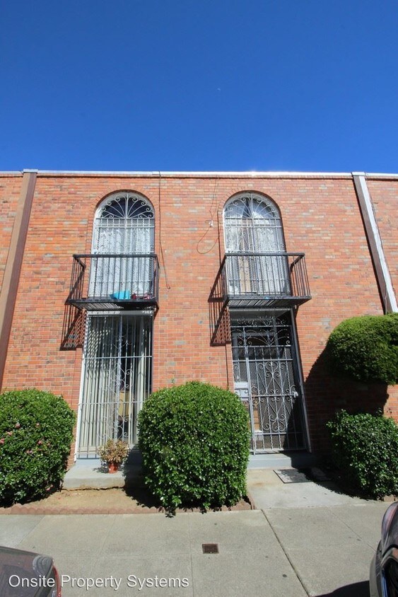 Primary Photo - 6 br, 3 bath Apartment - 221 Argonaut Ave