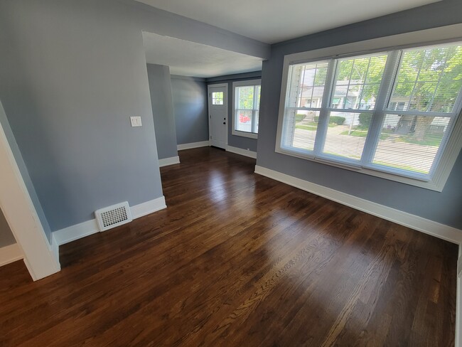 Foto del edificio - 2310 N 75th Ave