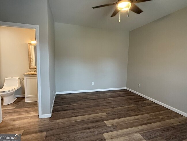 Foto del edificio - 30 E Kimble St