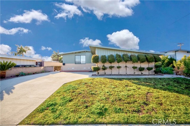 Foto principal - 24239 Huber Ave