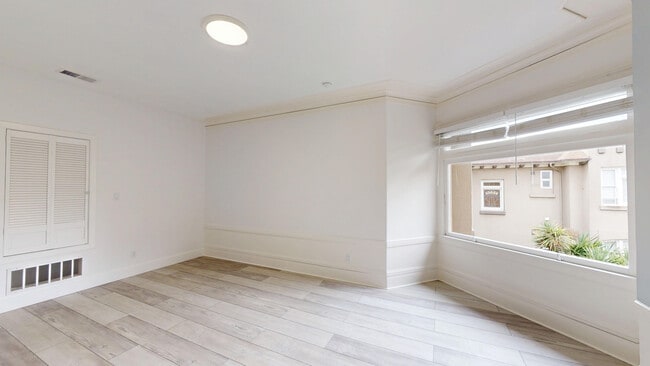 Building Photo - 390 Arguello Blvd