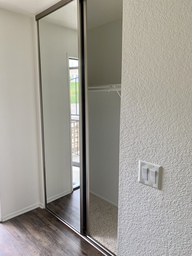 Building Photo - Spacious Condominium with Ocean View