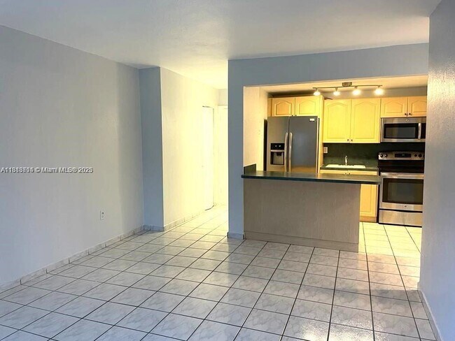 Foto del edificio - 4275 NW S Tamiami Canal Dr