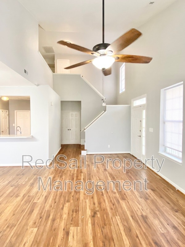 Building Photo - 114 Creekstone Dr