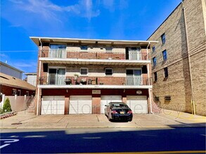 Building Photo - 9051 Palisade Ave
