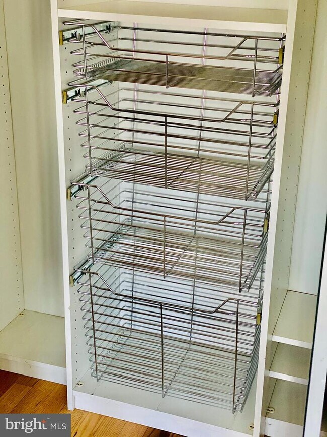 Foto del edificio - 5500 Friendship Blvd