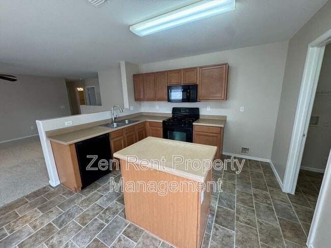 Building Photo - 1841 E Desert Rose Trail