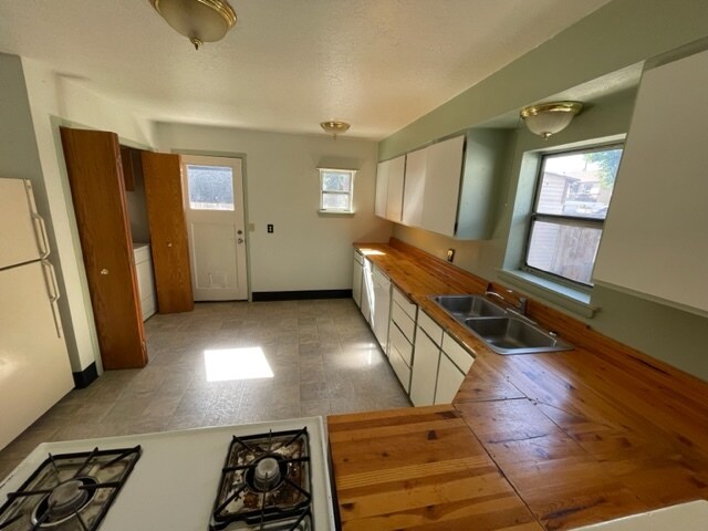 Foto del edificio - 3005 W Hester St