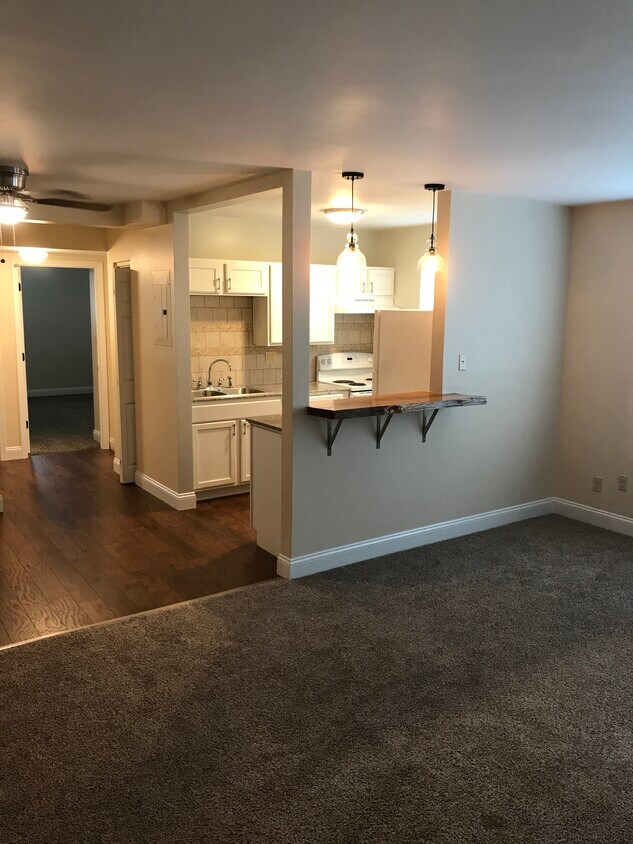 261 Arlington St Unit 102, Forest City, NC 28043 Apartments in Forest