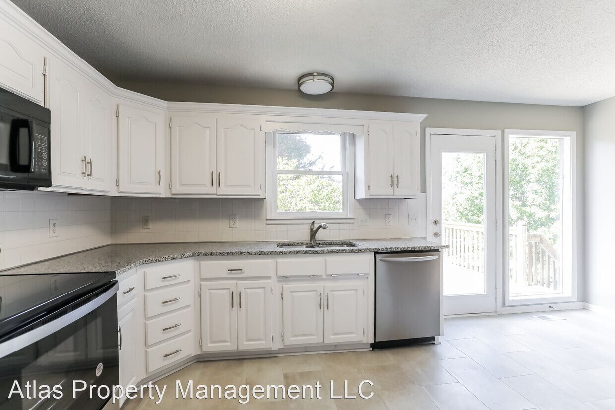 Foto del edificio - 3 br, 2.5 bath House - 11022 N Ditman Ave