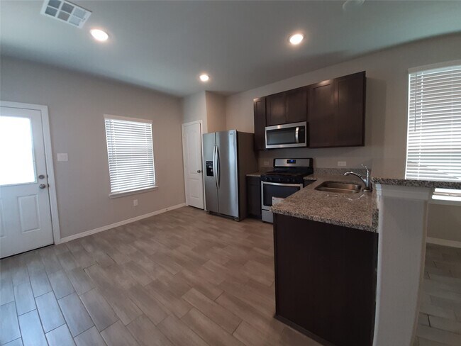 Building Photo - 919 Redinger Ridge Dr