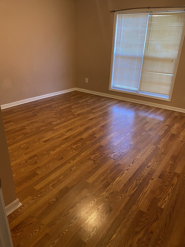 Building Photo - 1622 Phillipsburg Dr