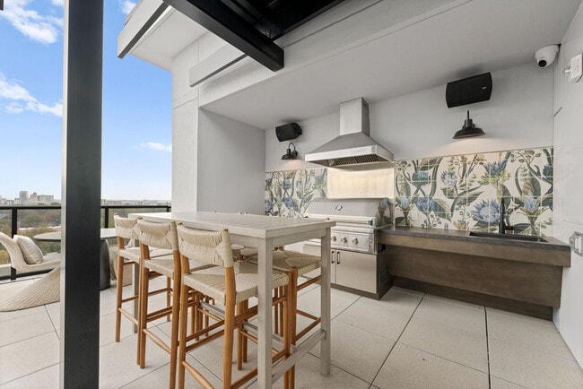 Building Photo - The Campbell