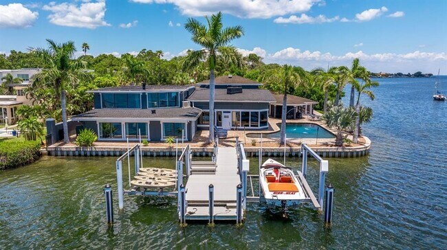 Foto del edificio - 2785 Bayside Dr S