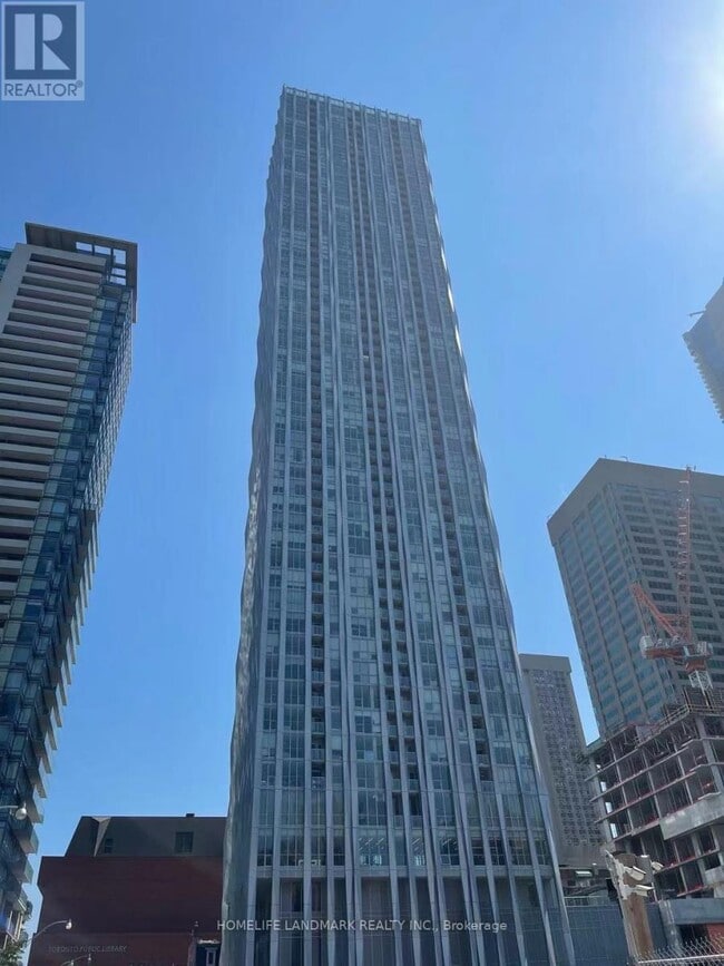 Building Photo - 1 Yorkville Ave