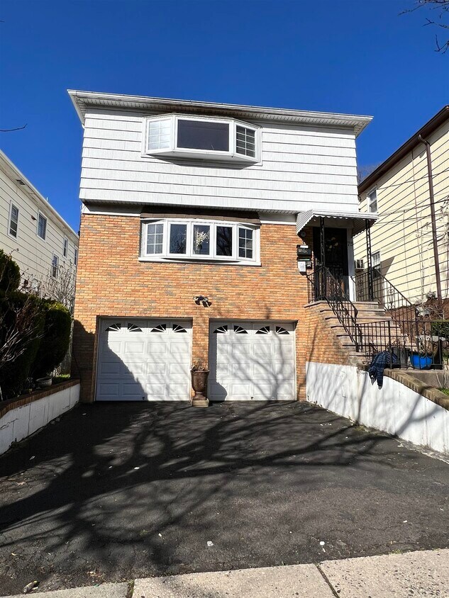 Primary Photo - 75 Berkeley Terrace