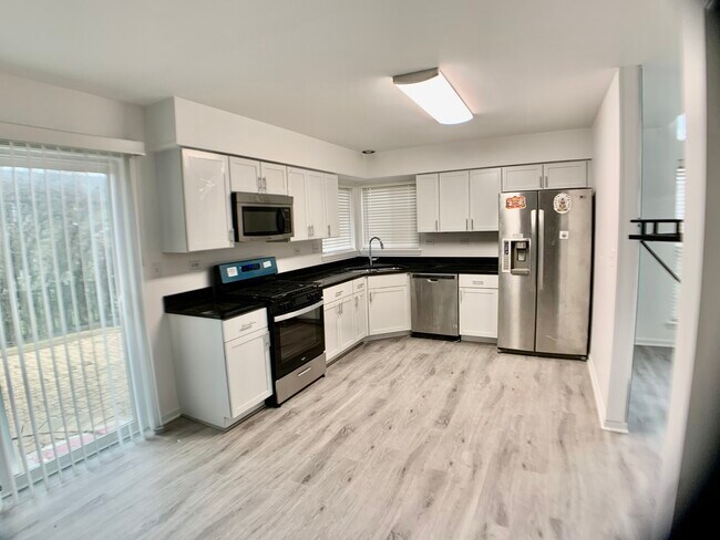 Foto del edificio - 3270 Haverhill Dr