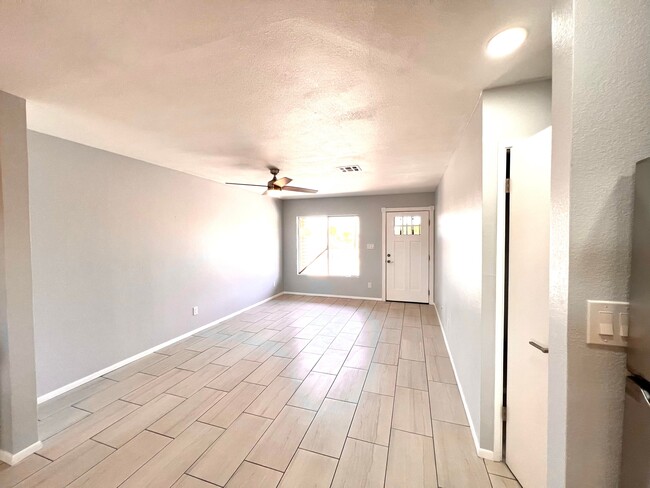 Living Room - 2235 E Victory Dr