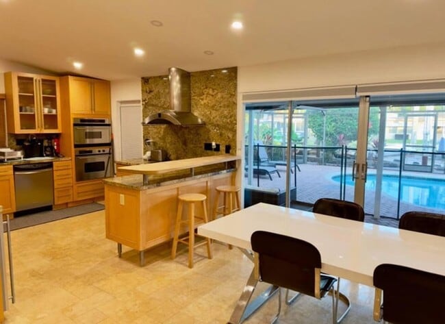 Foto del edificio - 2524 Gulfstream Ln