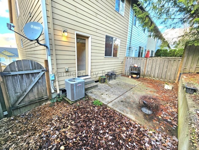 Photo - 9994 SE Old Town Ct Townhome