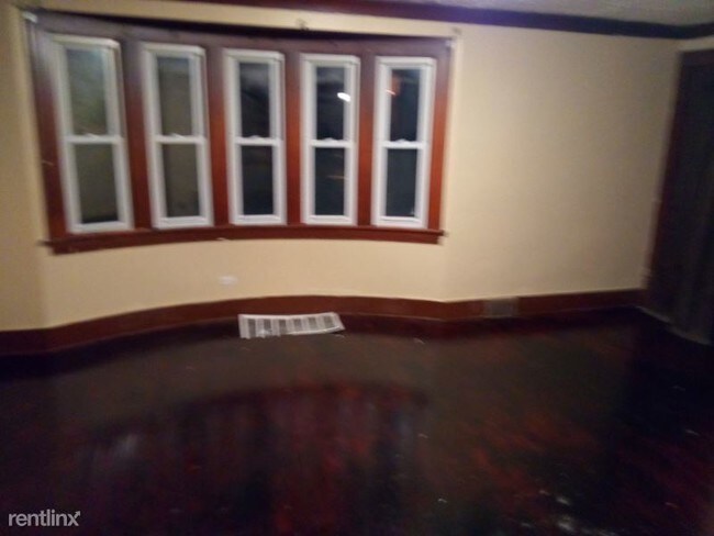 Building Photo - 4 br, 2 bath House - 611 birr street