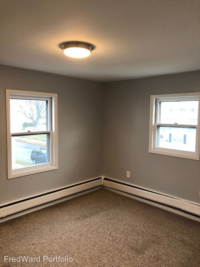 Building Photo - 3 br, 1 bath House - 150 Wardwell St