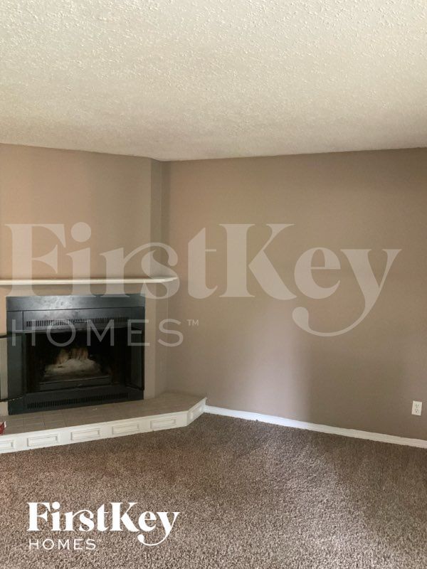Building Photo - 2112 Farthing Ct