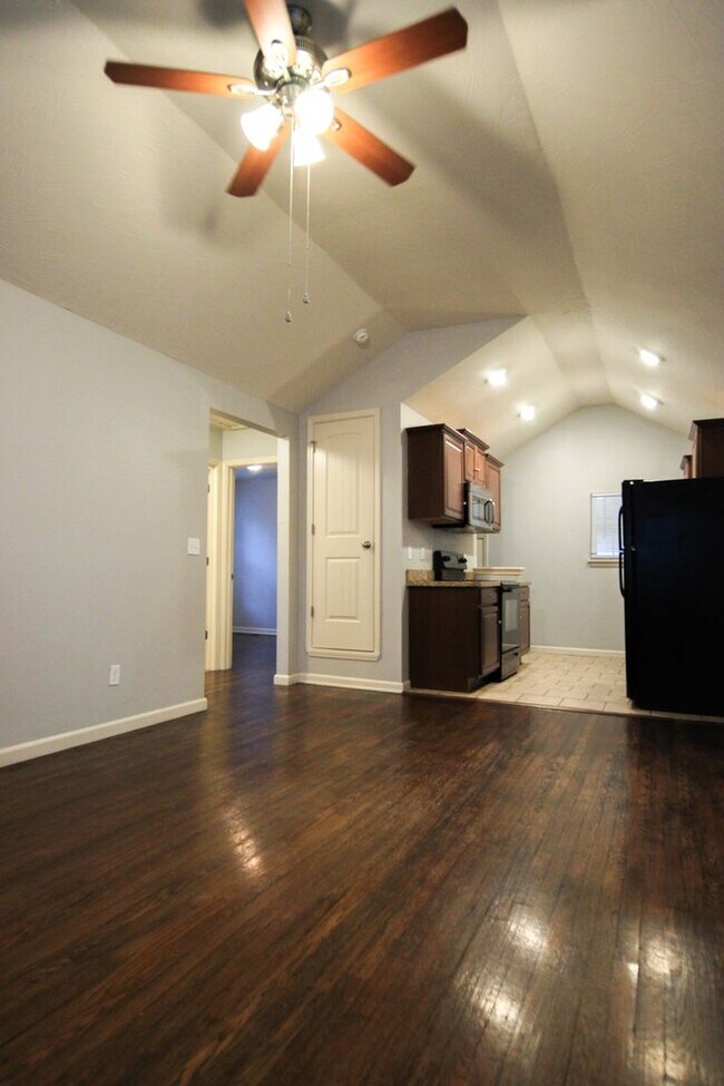 Foto del edificio - Updated 3BR/2BA House Near MSU – Garage, B...