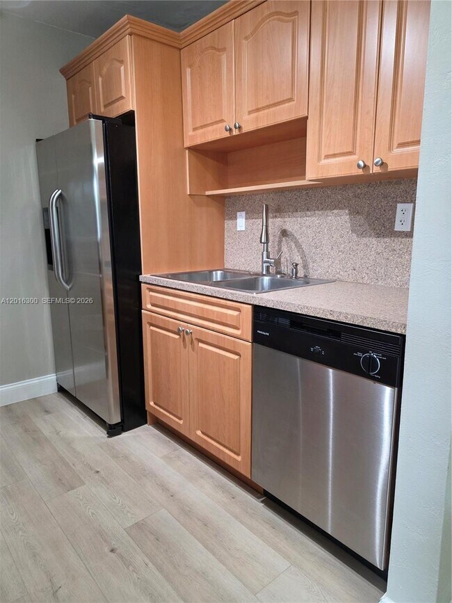 Foto del edificio - 10765 SW 108th Ave