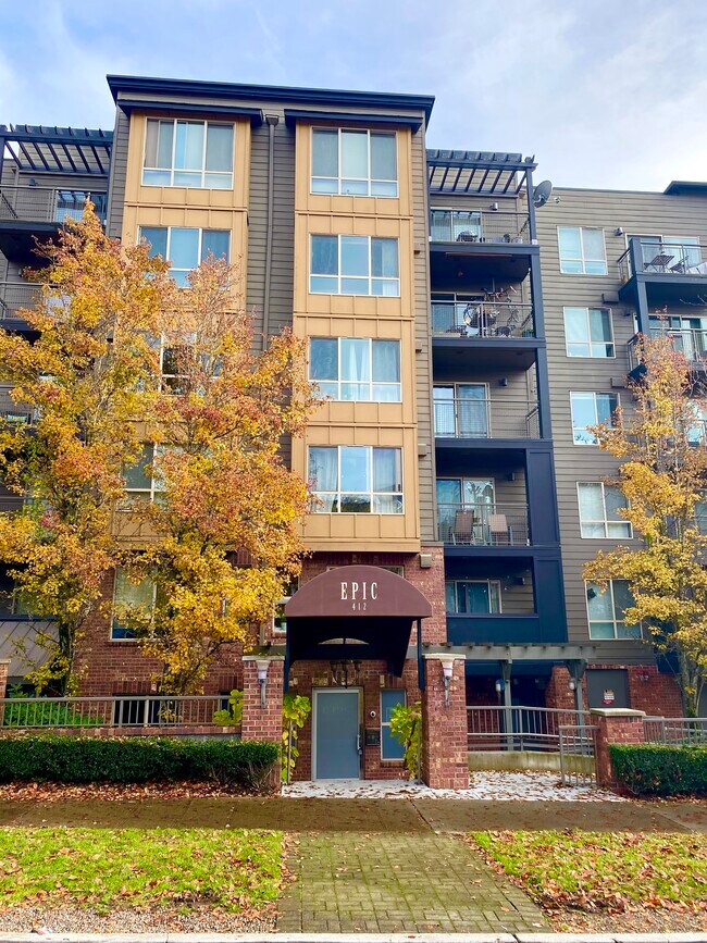 Building Photo - 412 11th Ave