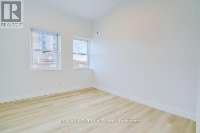 Building Photo - 2083-2083 Danforth Ave