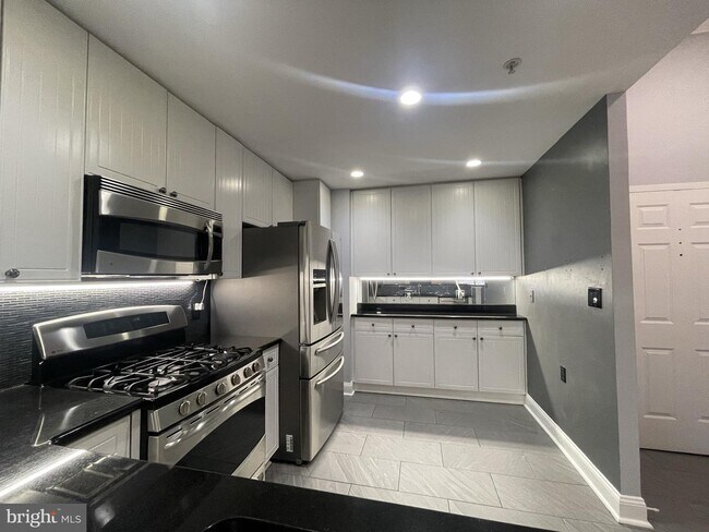 Foto del edificio - 11776 Stratford House Pl