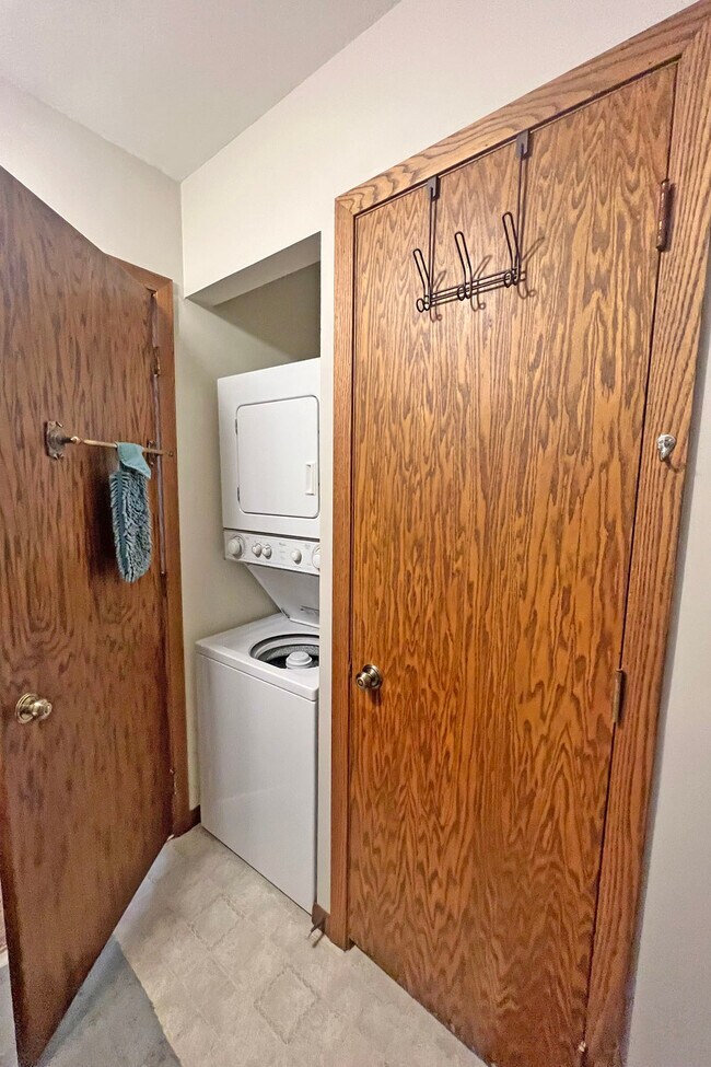 301 5th St S, Cannon Falls, MN 55009 Condo for Rent in Cannon Falls, MN