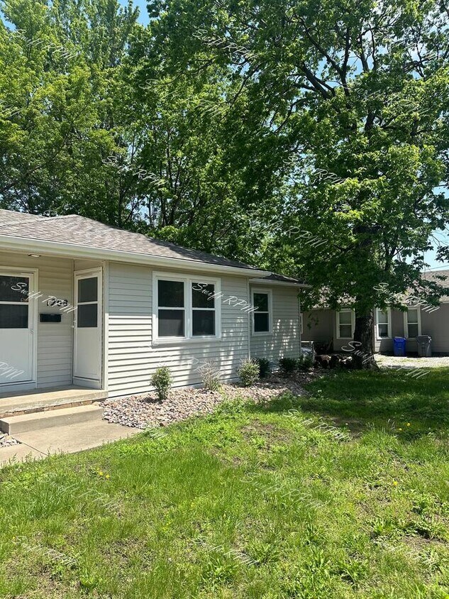 1208 E Loula St, Olathe, KS 66061 Townhome Rentals in Olathe KS