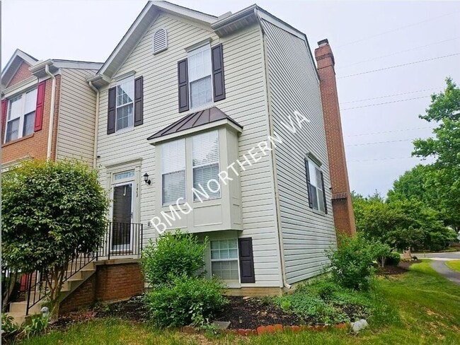 Photo - 7408 Gadsby Square House