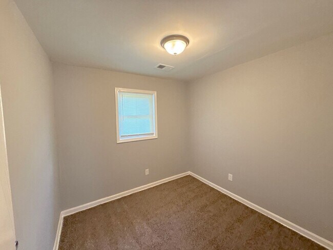 Foto del edificio - 4360 Bluebell St